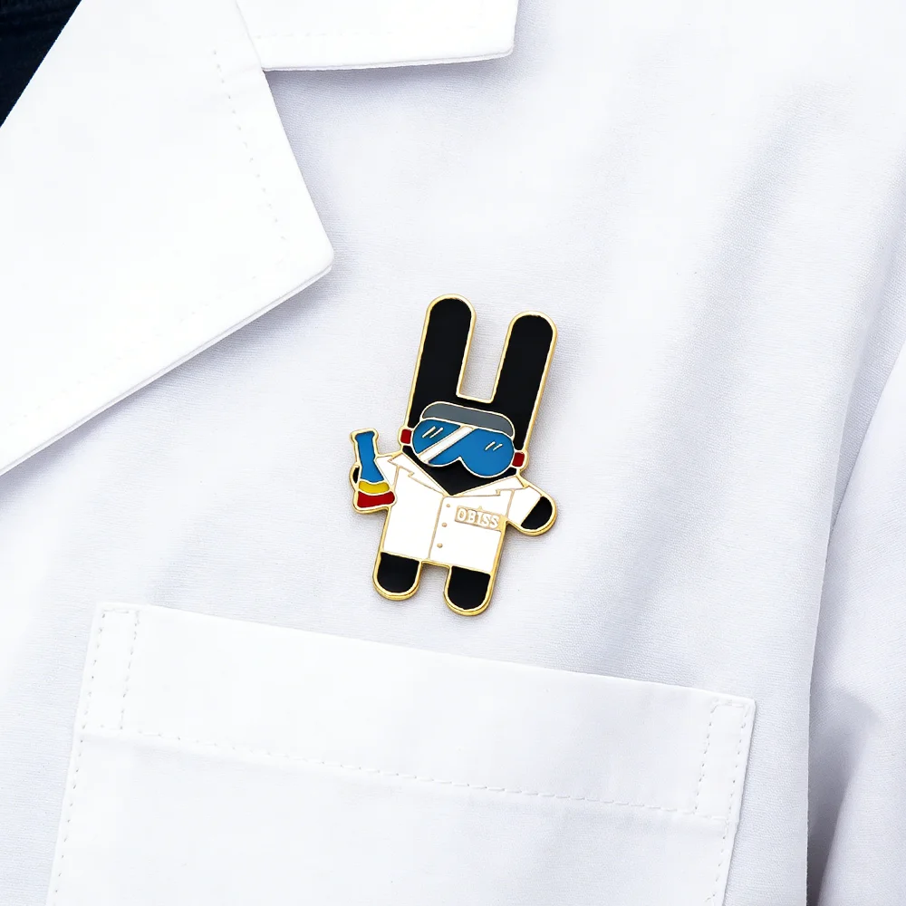 DCARZZ Funny Lab Rabbit Scientist Brooch Pin Science Laboratory Enamel Badge for Women Men Gifts