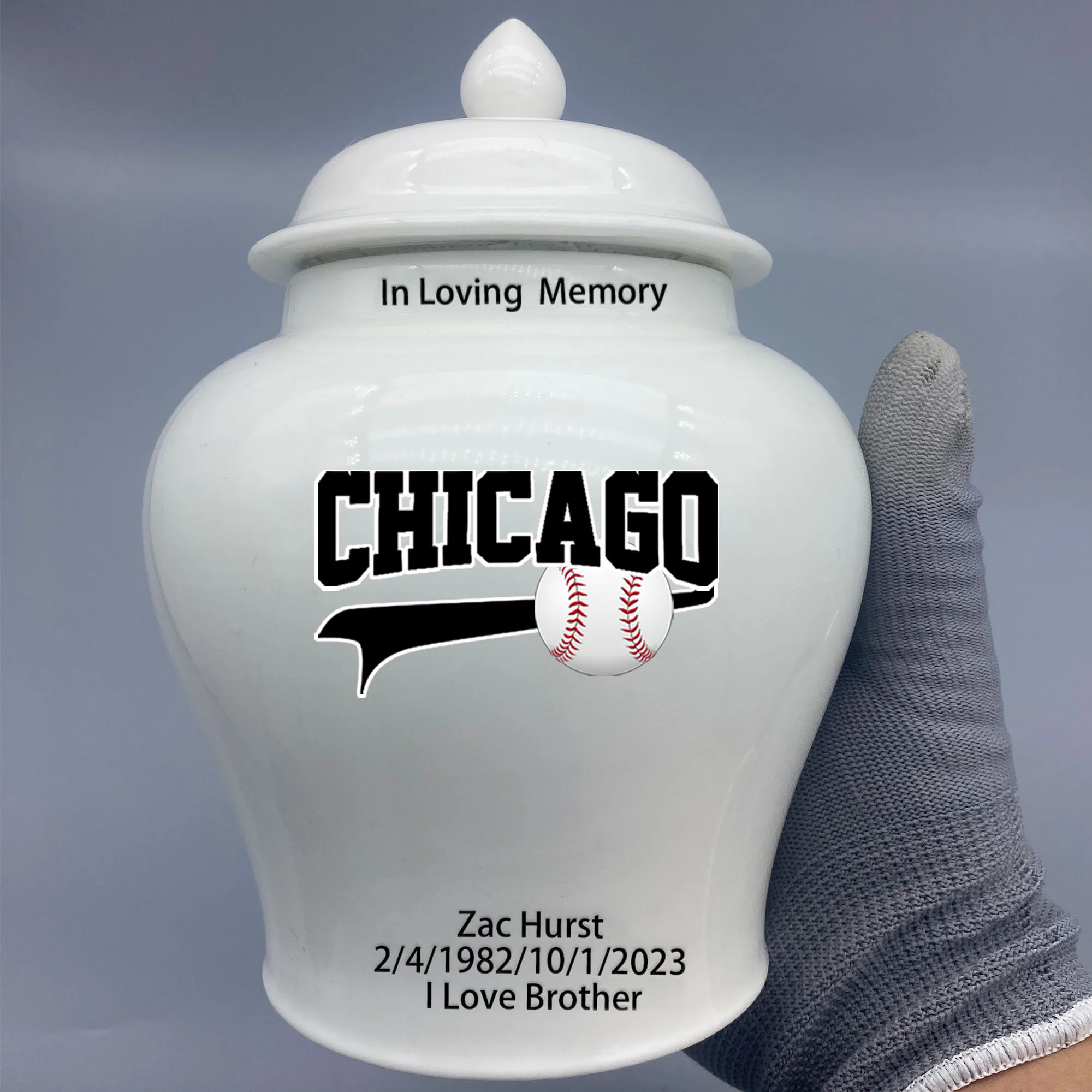 Medium Urn for Chicago Cubs-baseball themed Logo Urn.Please send me the customize information-name/date and number on the urn