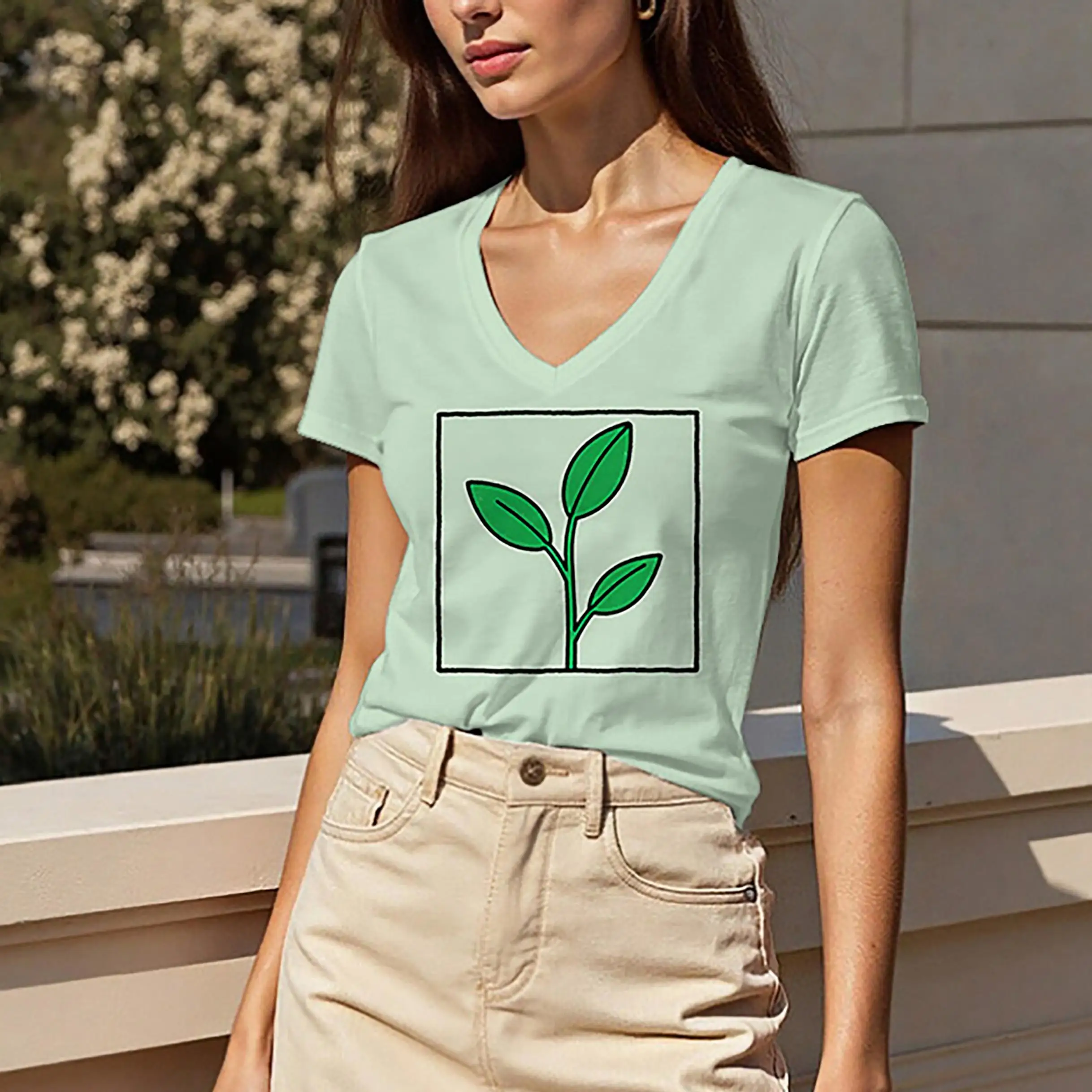 T-shirt z krótkim rękawem i dekoltem w serek o regularnym kroju, letnia odzież damska, standardowa długość, damski top z wzorem liści.