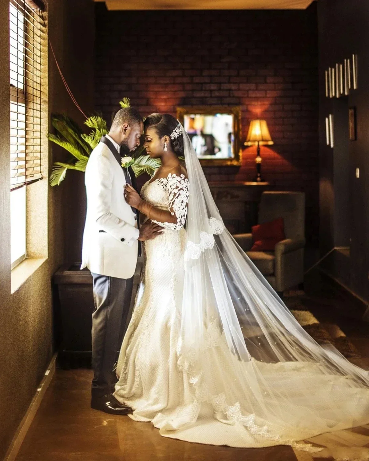 تخصيص حورية البحر الأفريقية الزفاف الوهم الرقبة طويلة الأكمام فساتين الدانتيل فتاة سوداء المرأة فستان عروس Vestido De Noiva