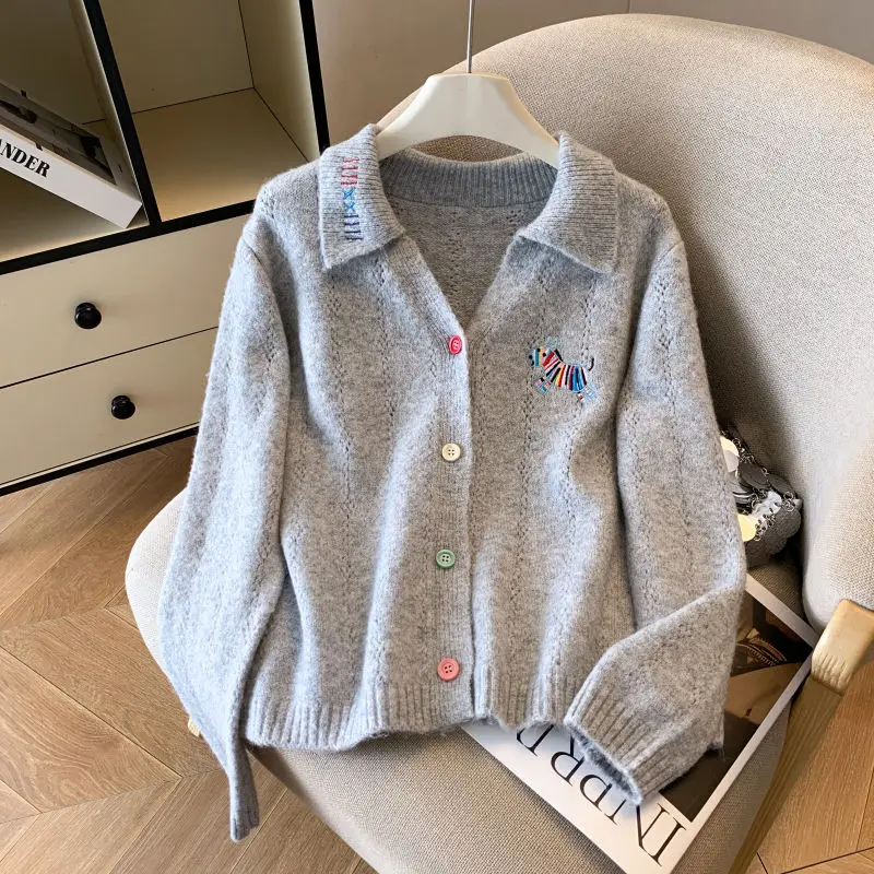 

Разработанный красочный вязаный кардиган с пуговицами и вышивкой для женщин, осень-зима, новый стиль, ленивый свободный топ