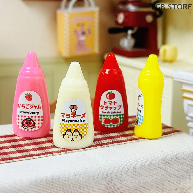 ランダムなミニチュアドールハウス用ジャム、ミニケチャップ、ごっこ遊び用食品、ドールデコレーションアクセサリー、おもちゃ