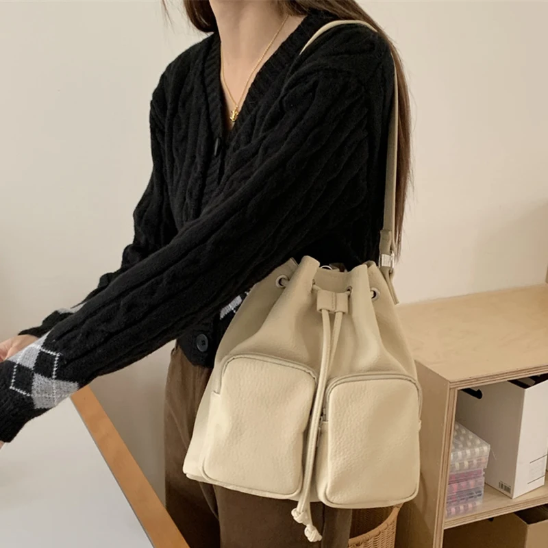 Fashion Pockets Drawstring Backpack Women New Casual Street Leather Multifunction Commuting Student Bags Simple Vintage Mochila