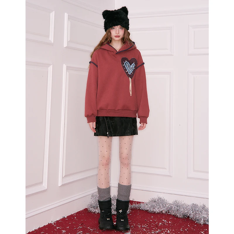 ELFSACK Y2K Loose Casual Solid Heart Graphic Collared Sweatshirt For Women