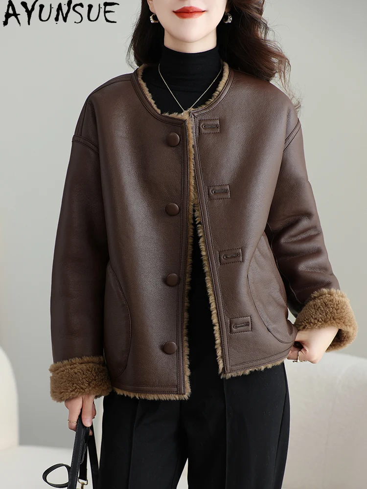 معطف صوف 100% من AYUNSUE للنساء 2025 جاكيت شيرلينغ من الأغنام الحقيقي ملابس شتوية للسيدات من الفرو المركب pallltt Жengarško جديد في المعاطف