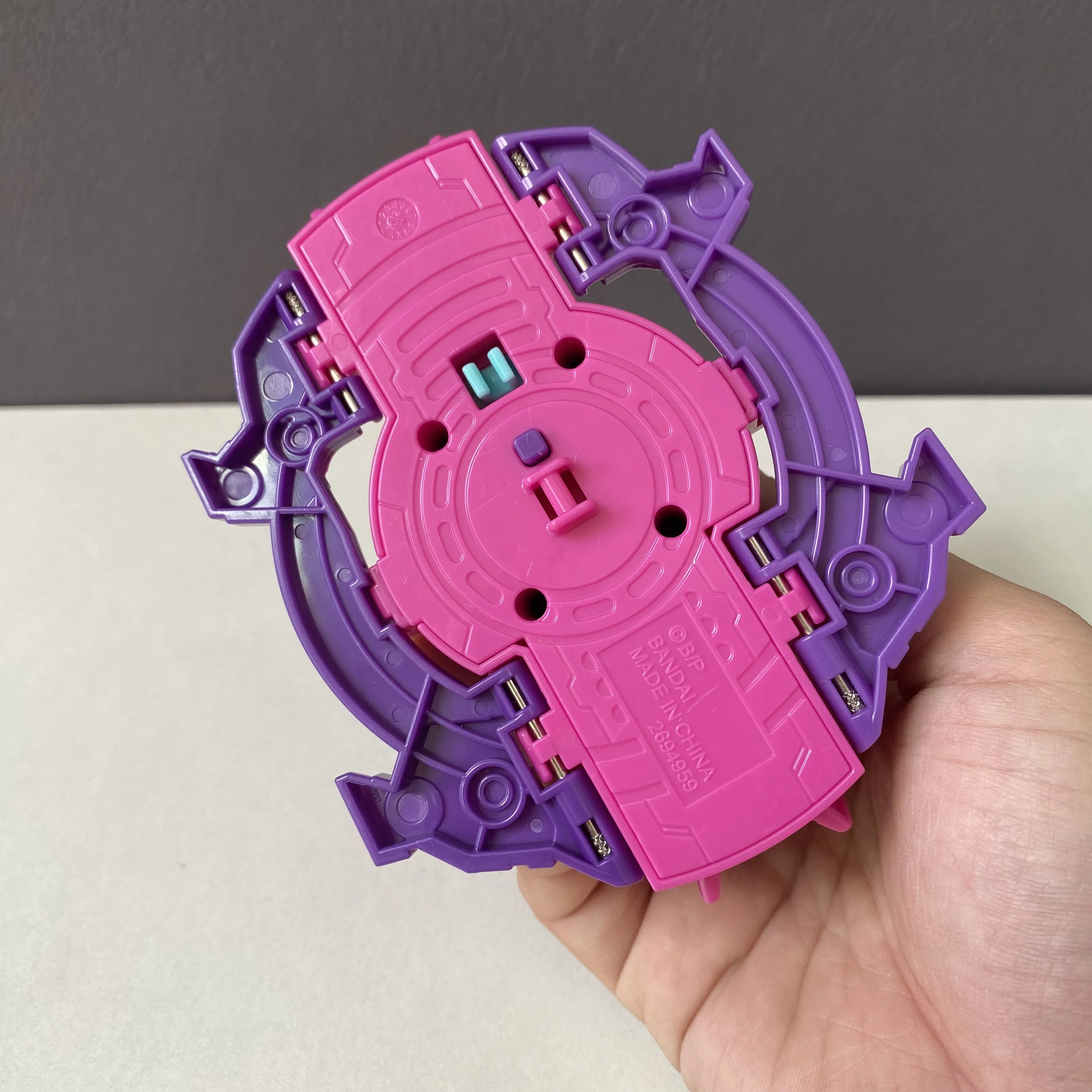 Véritables produits amples (sans boîte)-robot de Transformation à combinaison instantanée baleine ovni modèle de Collision jouet