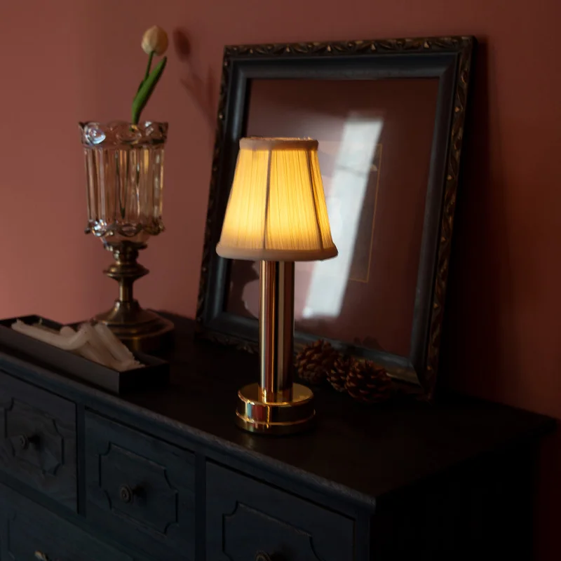 Cordless LED Table Lamp Adjustable Battery 2 Lighting Modes Dimmable Light Portable Desk Rechargeable Lamps For Restaurant