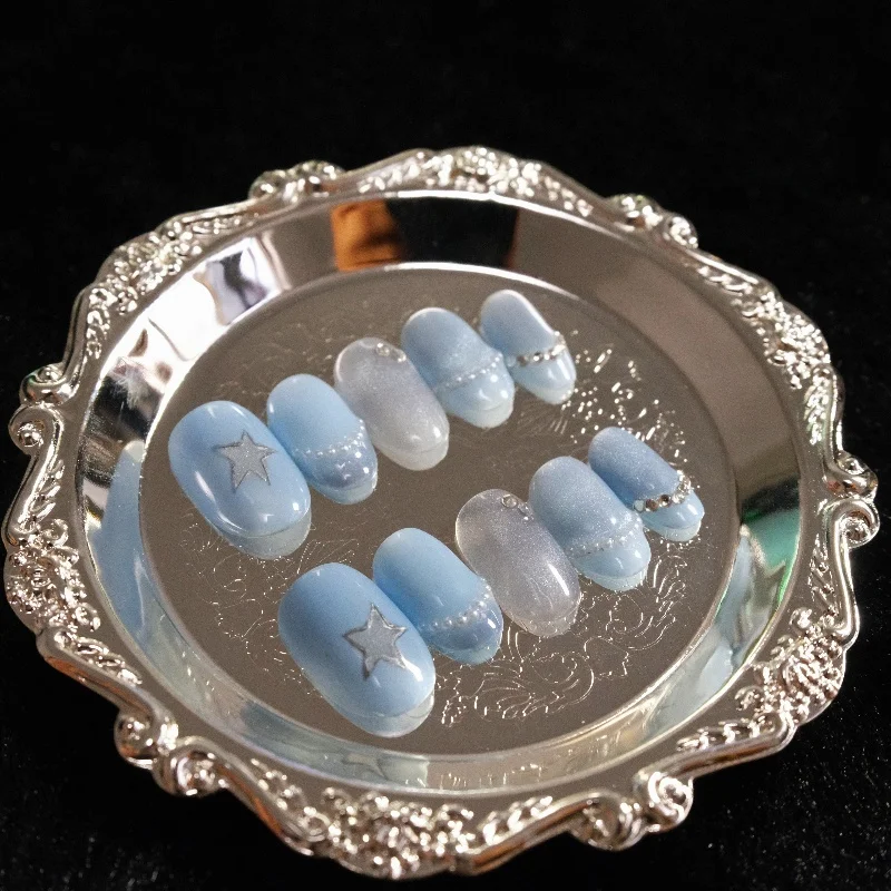 

10PCS Ins Blue Short Oval Handmade Press on Nails Shiny Cat Eye with Simple Silver Star Pearl False Nails Wearable Fake Nail Tip