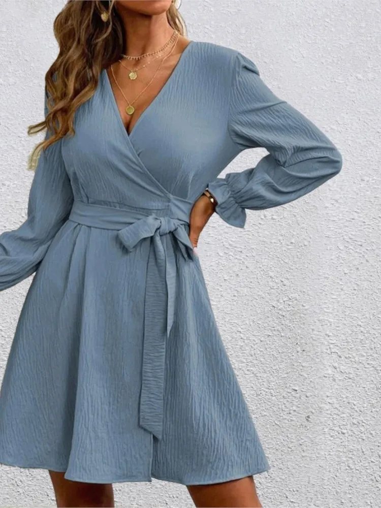 

2024 Spring Summer New Women's Solid Color Sexy V-neck Strap Waist Fashion Lantern Sleeve Long Sleeve Short Dress