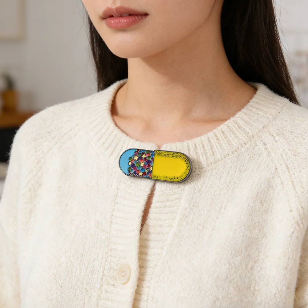 Hanreshe Cartoon Enamel Pill Pin Brooch Medical Pharmacist Lapel Backpack Badge Decoration Jewelry Accessories Gifts