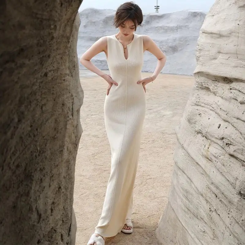 

2025 new summer simple design, waist and thin inner bottom dress, knitted medium and long skirt for women