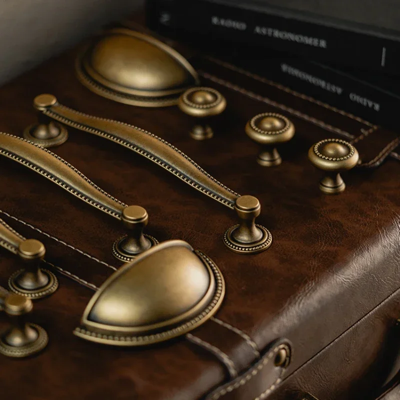 Bronze Brass Cabinet Door Handles, Wardrobe and Closet Entrance Drawer Pulls, French Vintage Shell Controls