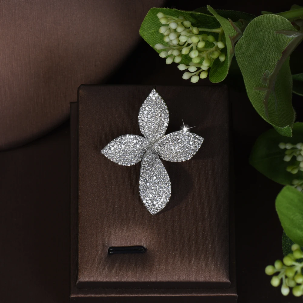 

Hot Selling Light Luxury Gentle Leaf Shape Stereoscopic Necklace Earrings 2 Pieces Jewelry Set Banquet Wedding Dubai Host M-725