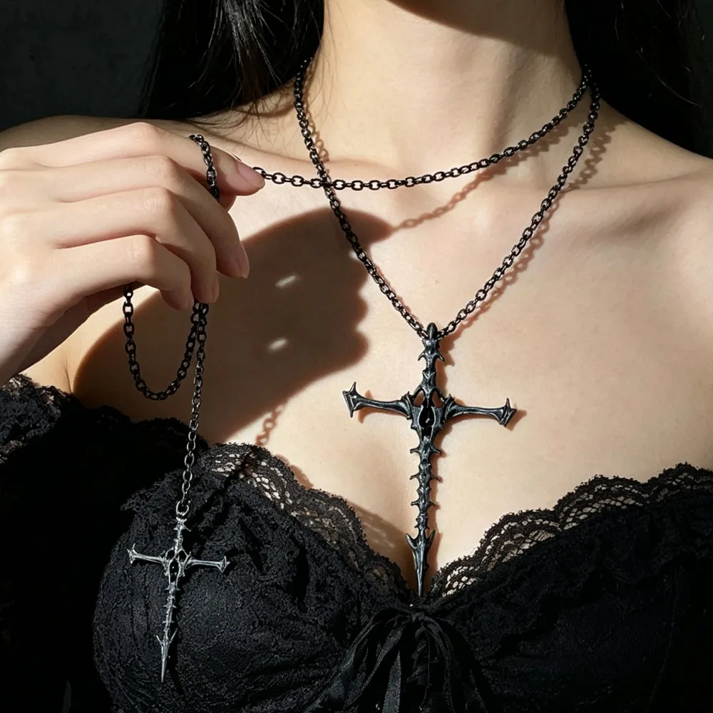 Skull Cross Retro Distressed Punk Pendant Necklace for Unisex Unique Hip Hop Street Daily Party Accessory Gift