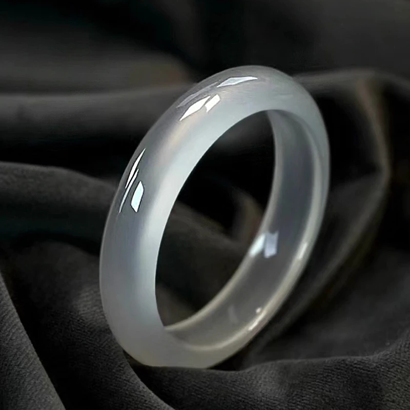 

Natural Agate Bracelet White Moonlight Jade Bracelet Women's Ice Type