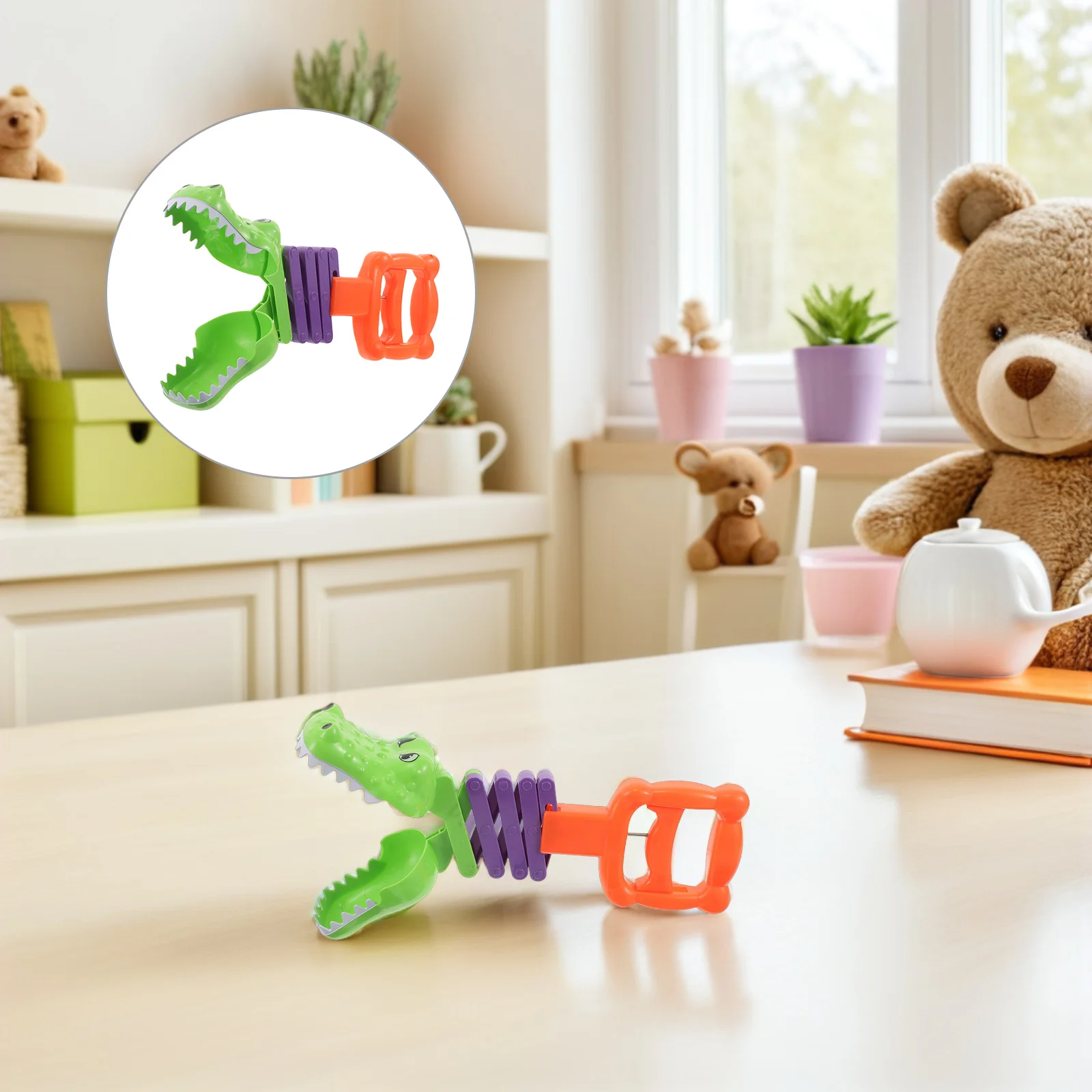 

1pcs Mechanical Hand For Kids Spring Grabber Shooter With Alligator Head Fun Interactive Claw Game For Halloween Party Supplies