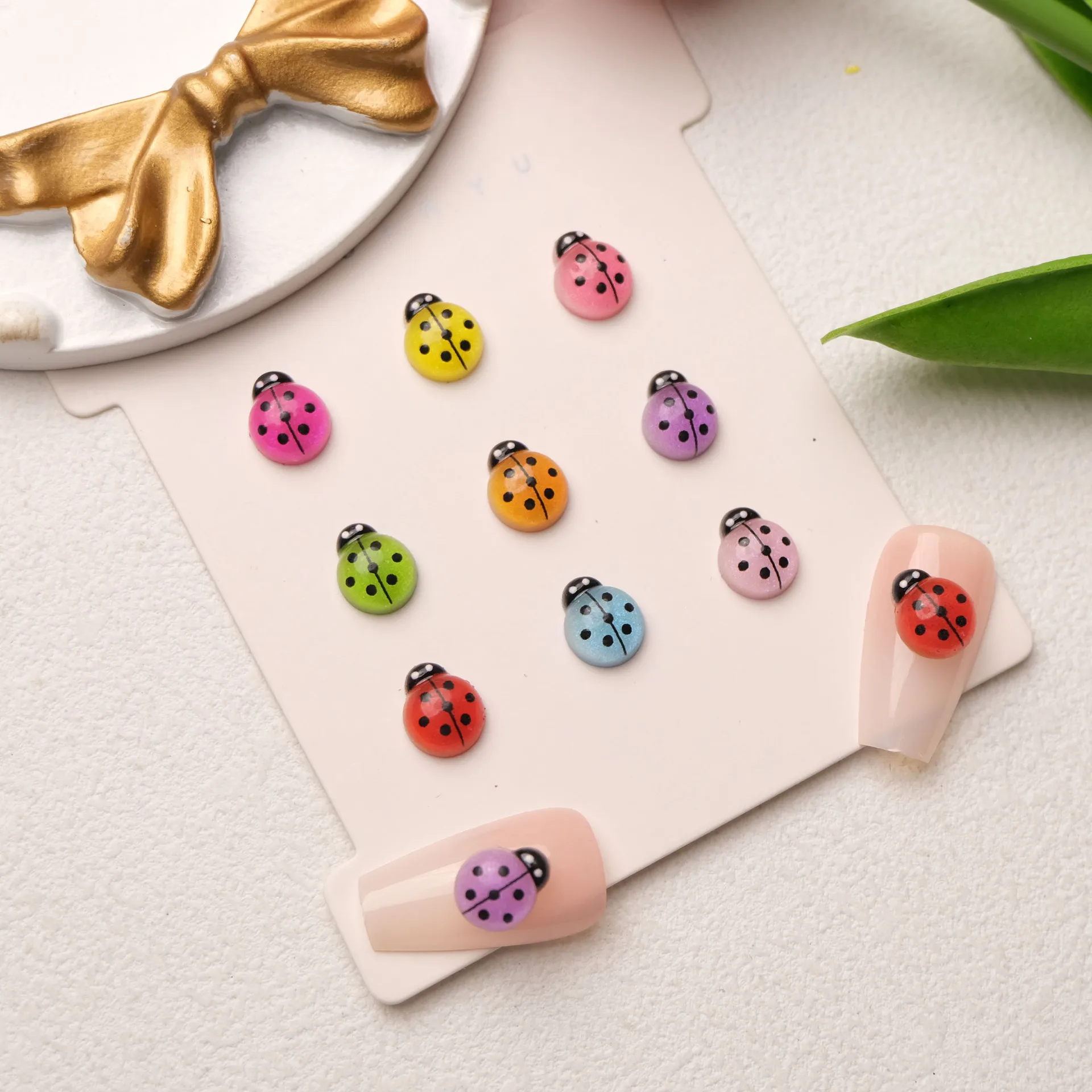 50Pcs DIY Mini Insect Beetle Resin Cartoon Accessories for Cross-Border Night Glow Seven-Star Ladybug Nail Art