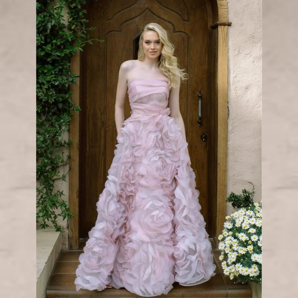 Abiti lunghi personalizzati con nappe in tulle increspato per San Valentino, abiti lunghi senza spalline su misura