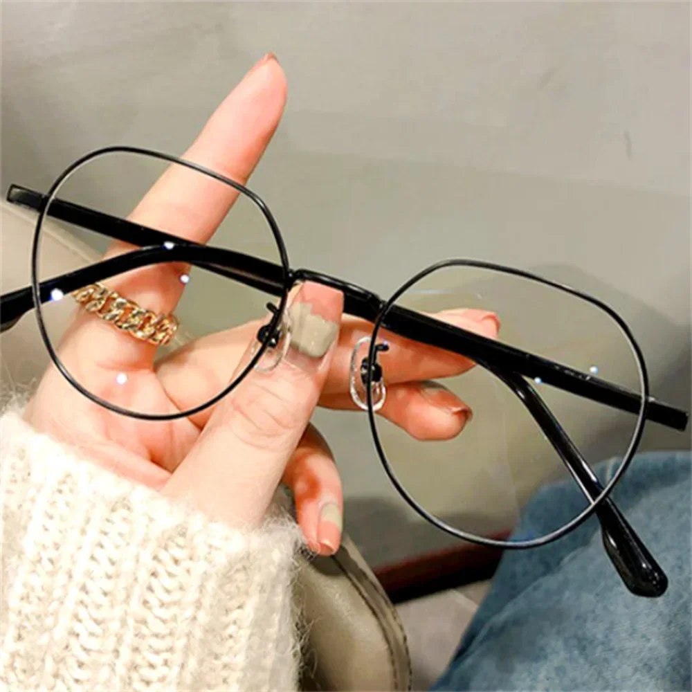 Fashion Vintage Ultralight Metal Anti-Blue Light Glasses Women Men Oval Frame Computer Game Goggles Blue Ray Blocking Eyeglasses