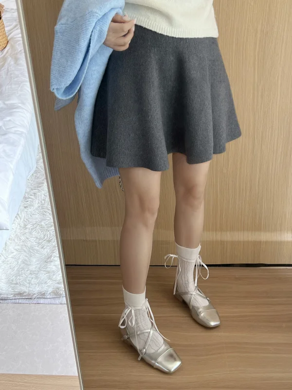 2026 New Women's Short Knitted Woolen Skirt High Waist A-Line Puffy Pleated Base Layer Warm Commute Style Casual Wear