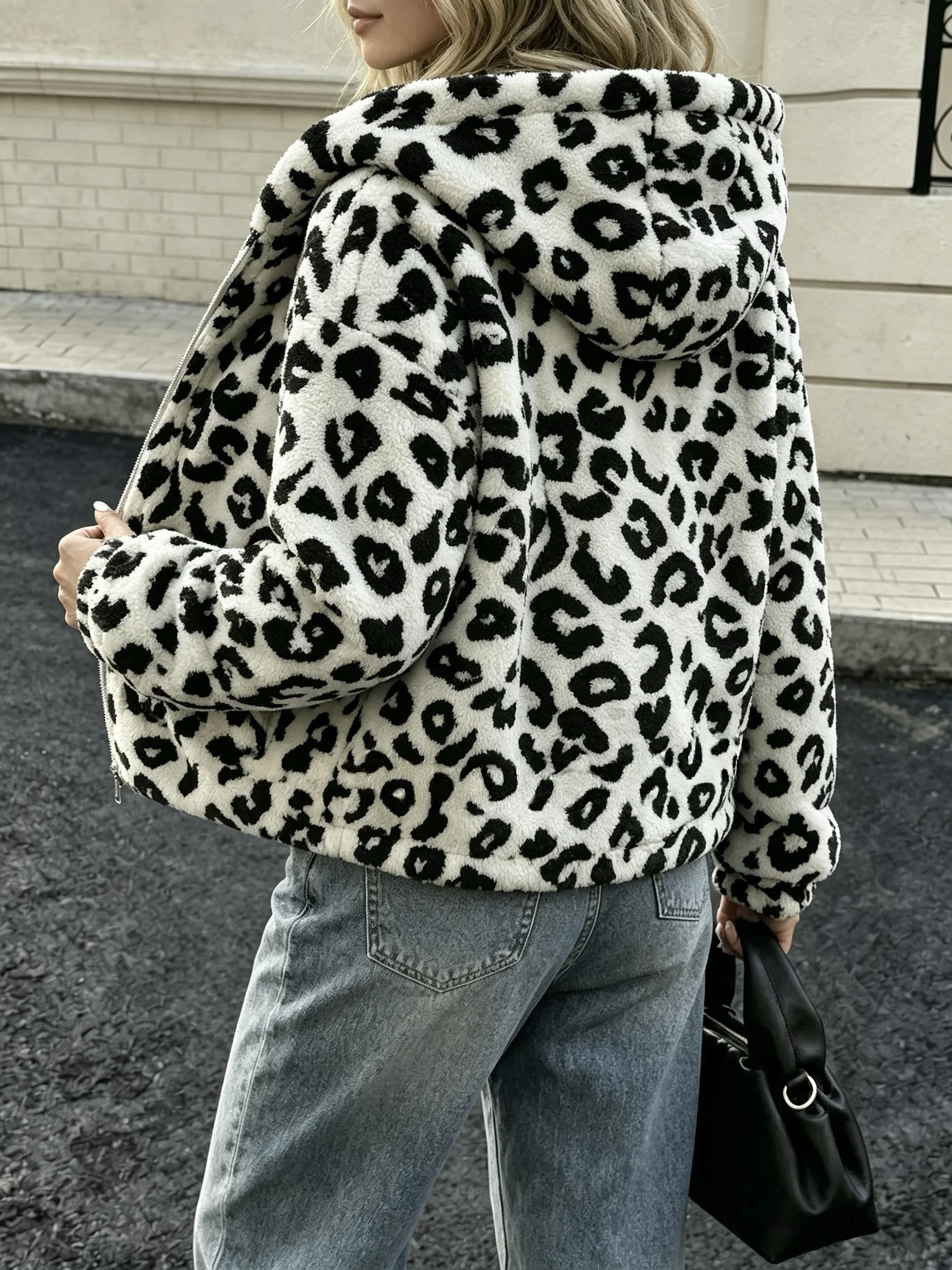 Elegant Directed Black White Leopard Print Hooded Lamb Fur Jacket Women's Short Loose Furry Zipper Jacket Retro Thick Warm Fur V