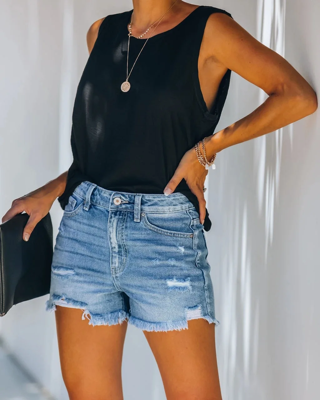 2023 Summer Fashion New Trend Casual Hole Breaking High Waist Women's Denim Shorts