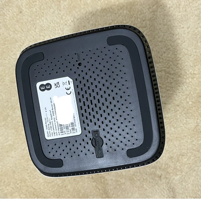 NR5103 Router 5GEE dalam ruangan 5G NR asli Router 4.67 Gbps WiFi 6 CPE rumah Router Broadband dengan Slot kartu Sim