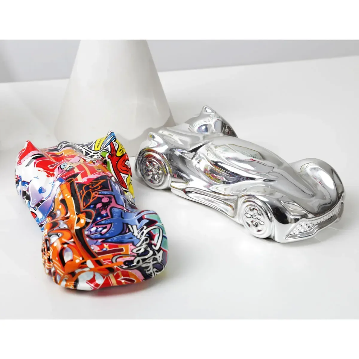 

Resin Car Decoration Crafts Sculpture Statue Sports Car Art Ornament Party Accessories Home Desktop Ornament Softcover Decorate