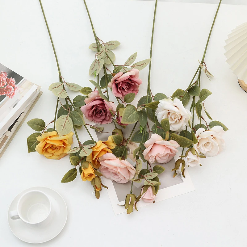 Simulation von vier Großhandel Rosen Hochzeits saal Straße Layout Rosen Home Fenster Display gefälschte Blumen