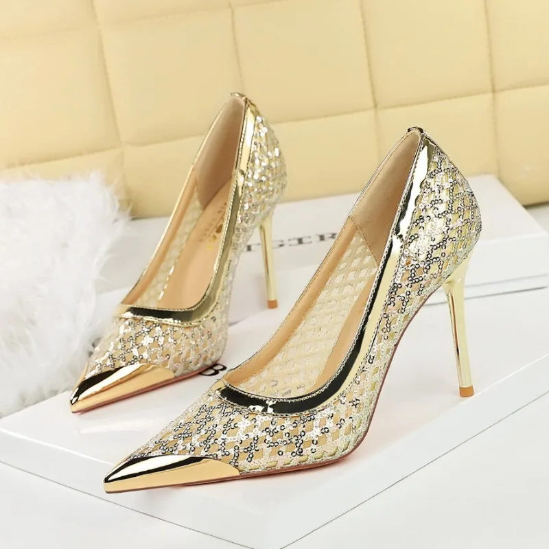 

Весенне-осенние женские туфли-лодочки из ткани с блестками, модные туфли на тонком каблуке 9,5 см, блестящие пикантные туфли с металлическим острым носком для женщин, золотого цвета
