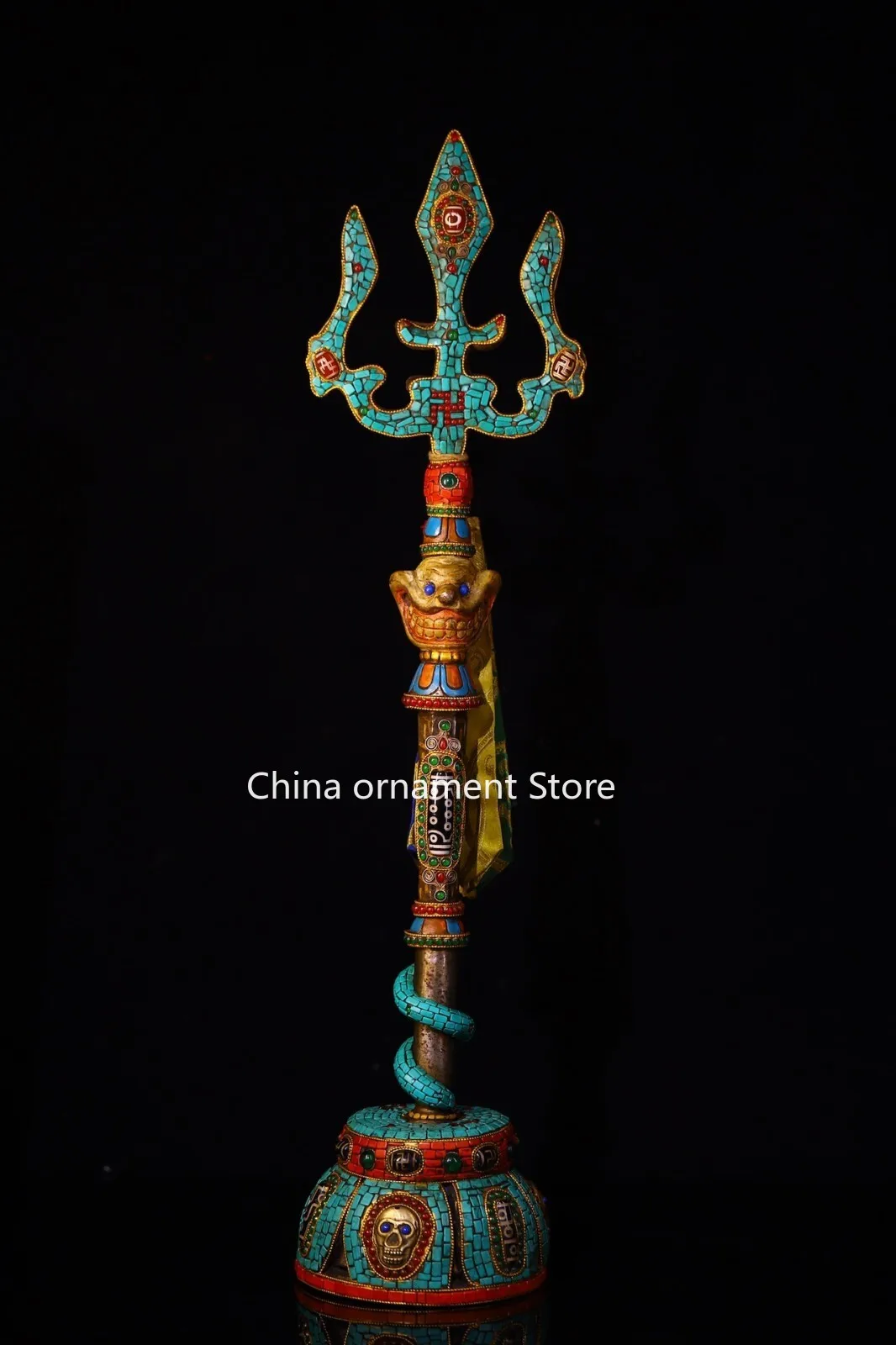 Old Tibet Iron Gilt Skull Head  Trident Exorcism Holder Faqi Statue TQA