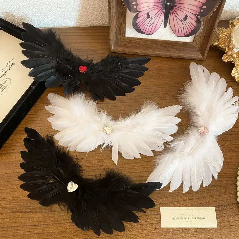 1 Stück schwarz-weiße Strass-Herz-Federflügel-Haarspange, süße und coole Party-Haarnadel, Halloween-Haarschmuck