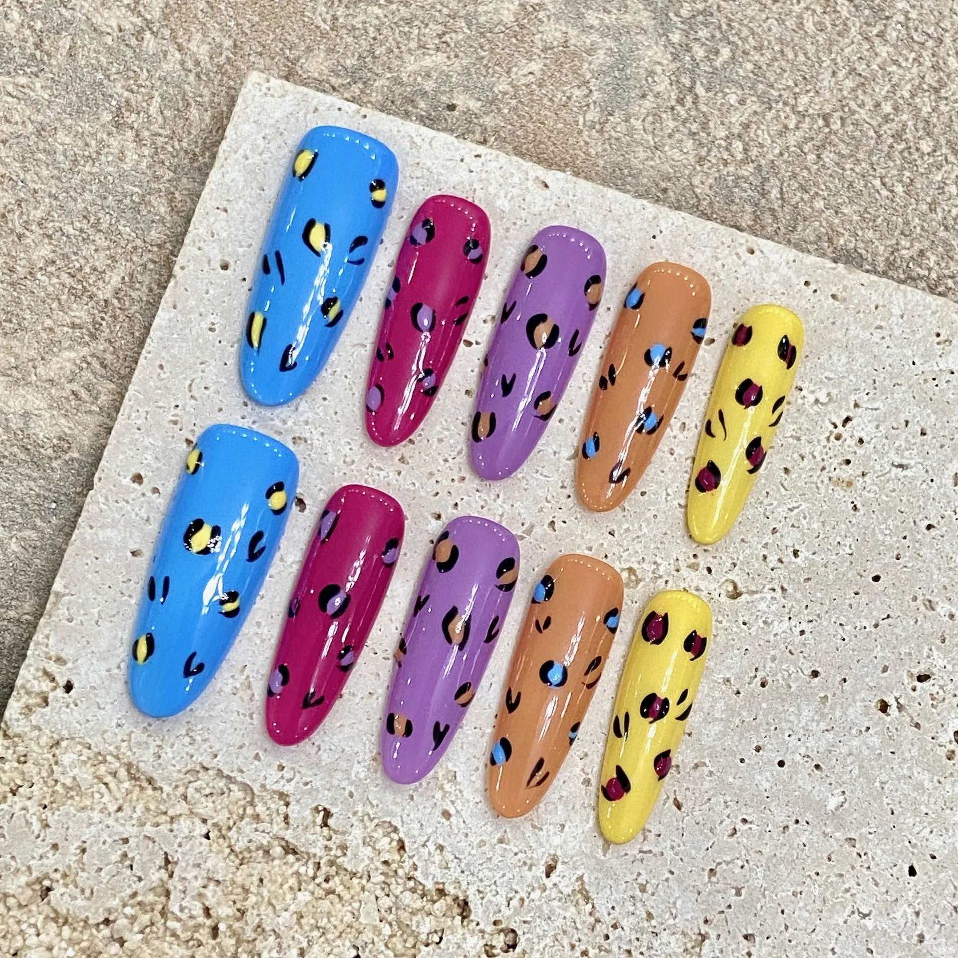 Handmade Almond Nails Press On With Leopard Print Colorful Designed Ins Style Wearable Fake Nails Full Cover Nail Art For Girl