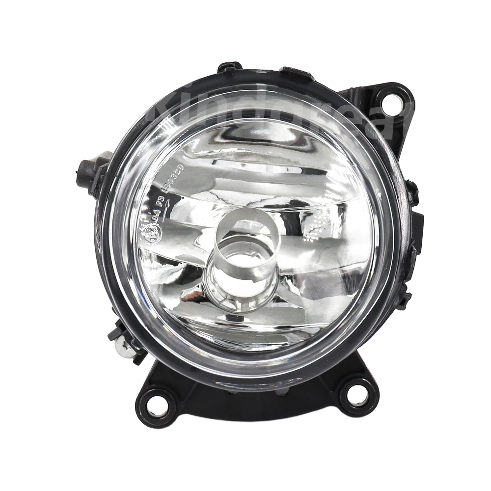 1PCS For Mercedes Benz Actros MP4 Truck Body Parts 24V Round Fog Lamp Front Light 9608200456 9608200556