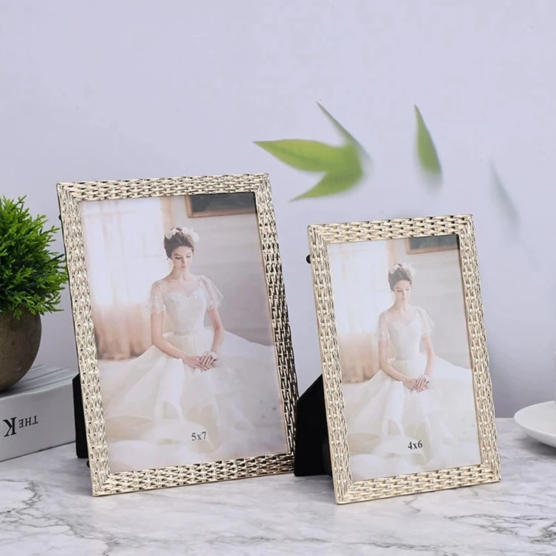 Fashion 6/7inches gold Metal Picture Frames cuadros para fotos Desk interior for room decoration