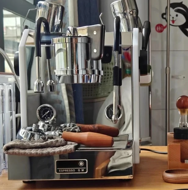 

Independent Dual-boiler Rotary Pump Automatic Commercial Use Italian Espresso Coffee Maker Machine