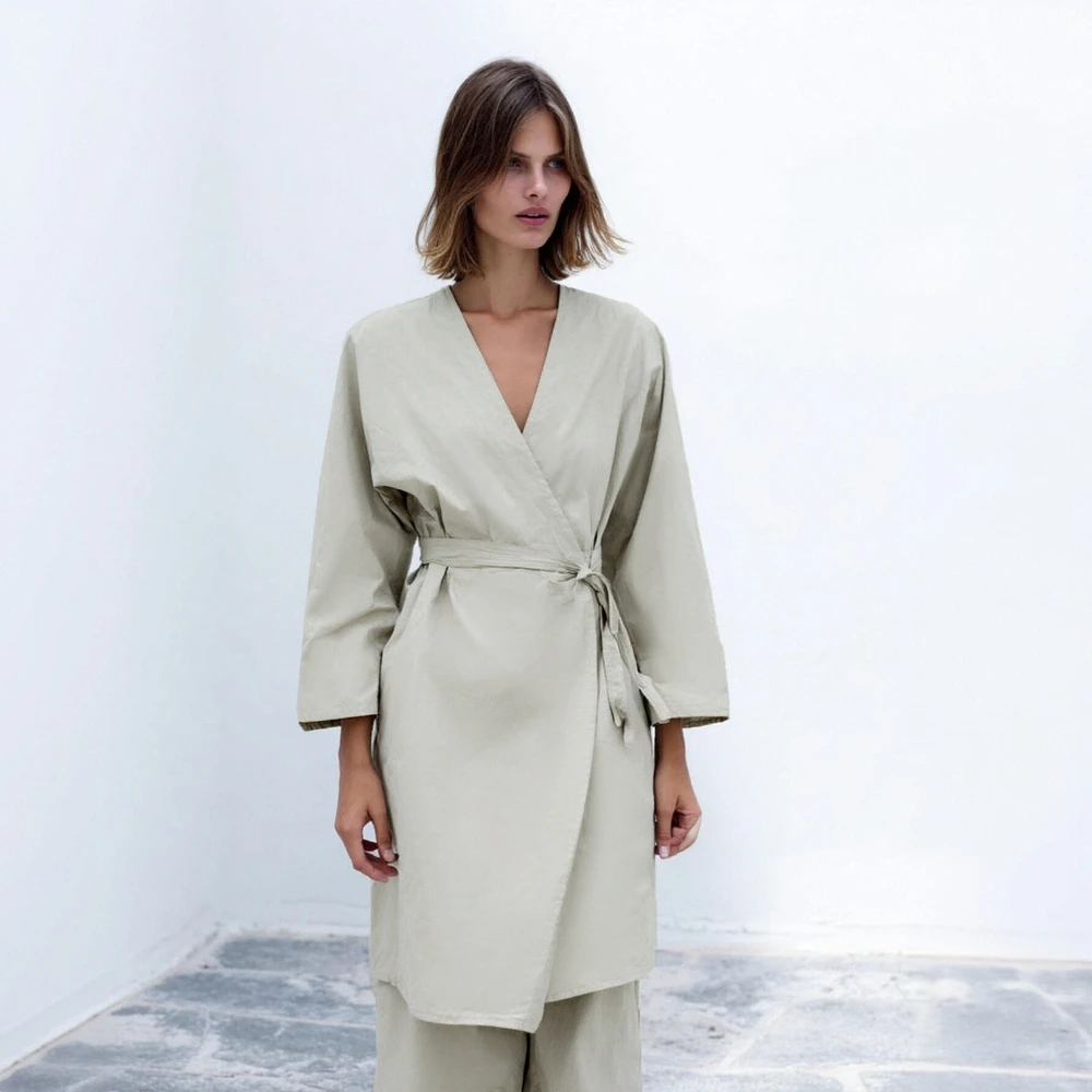 レディース長袖Vネックシャツ 無地 カジュアル ファッション ビジネス 秋冬コレクション