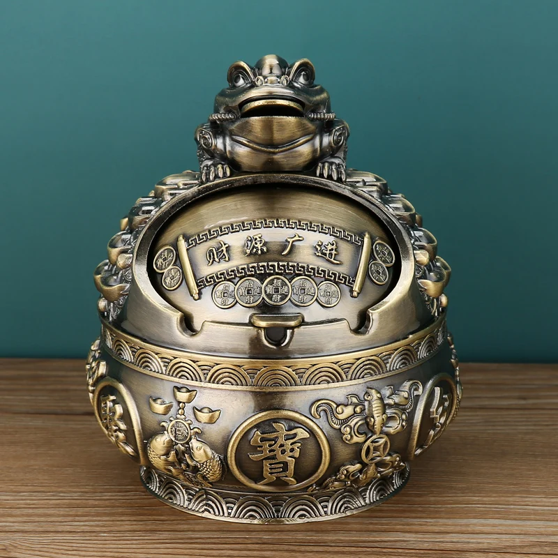 

Cornucopia ashtray home living room metal office anti-fly ash cover light luxury Internet celebrity retro lucky ornament