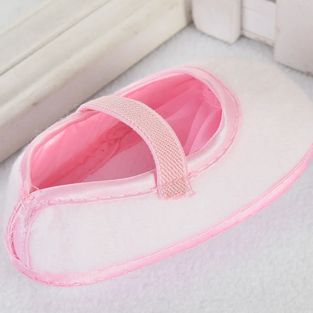 1 par de sapatos para bebês meninas, sapatos de renda rosa com sola antiderrapante para recém-nascidos, tamanho 13, sola confortável