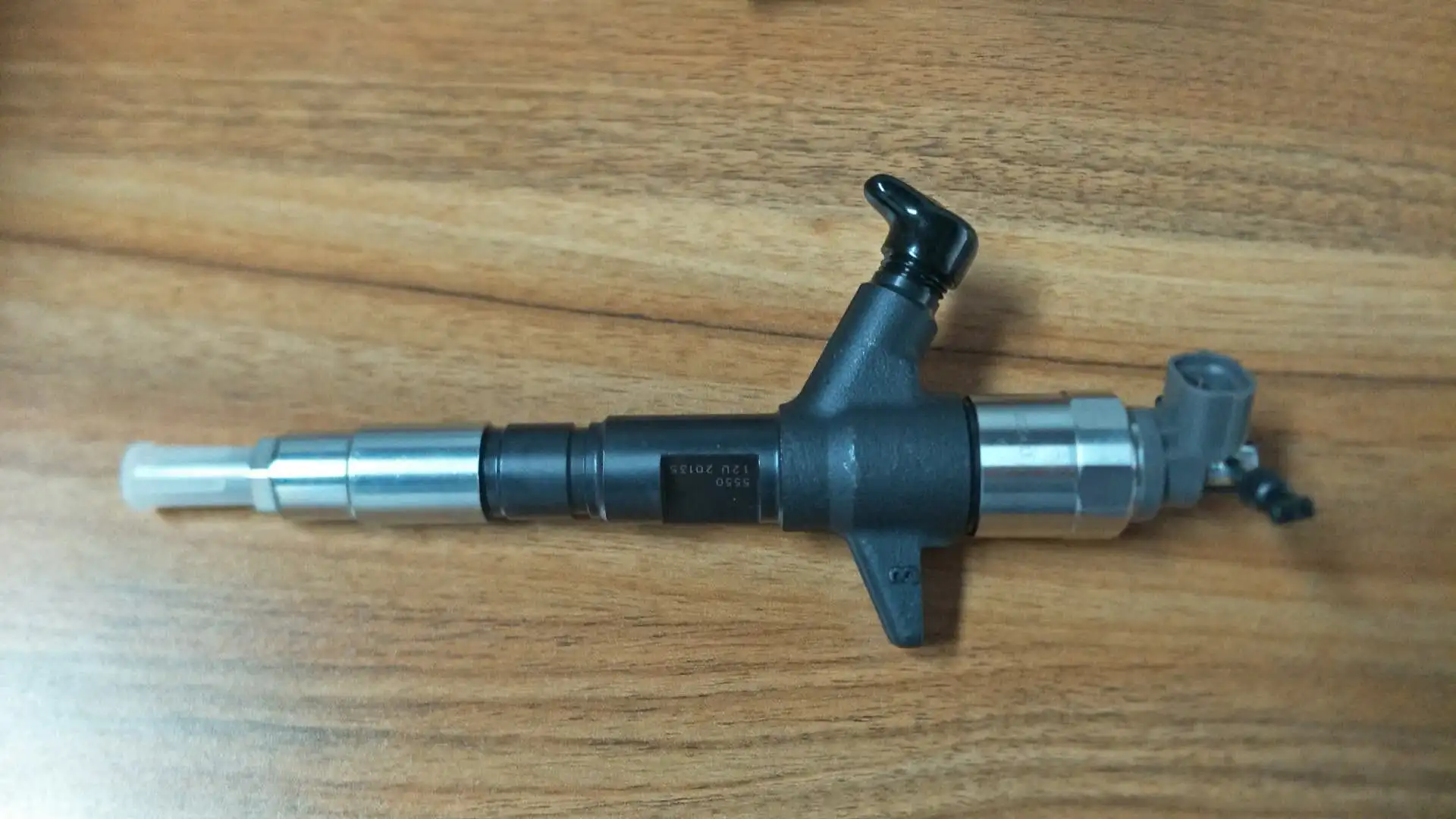 095000-5550 Excavator Diesel Injector, Status: Electric Engine, Common Rail System 2.0 T 4x4
