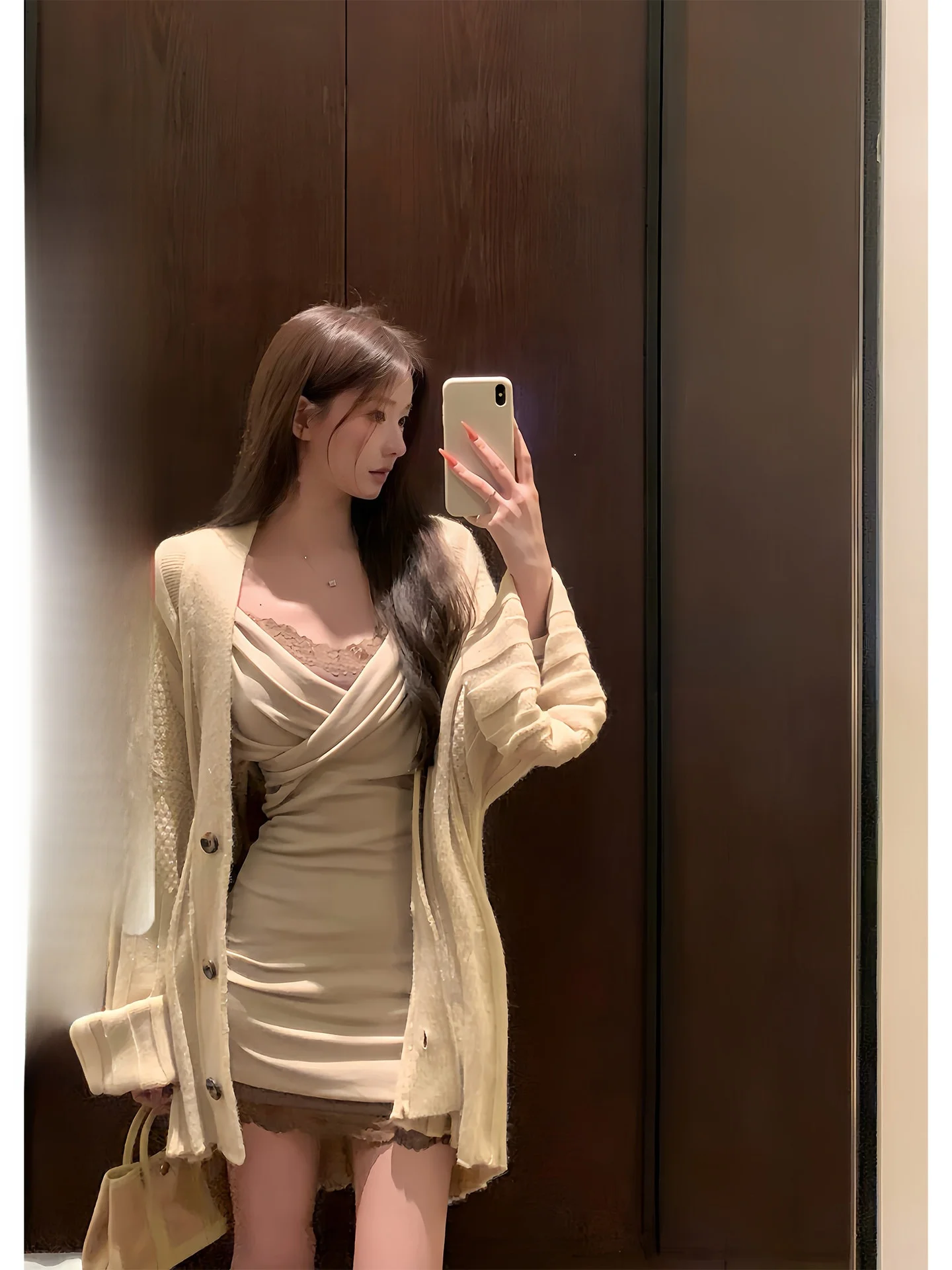 

Свободный вязаный кардиган для женщин, осенне-зимний, в стиле Aosphere, уютный, теплый, цвета каштана, с V-образным вырезом