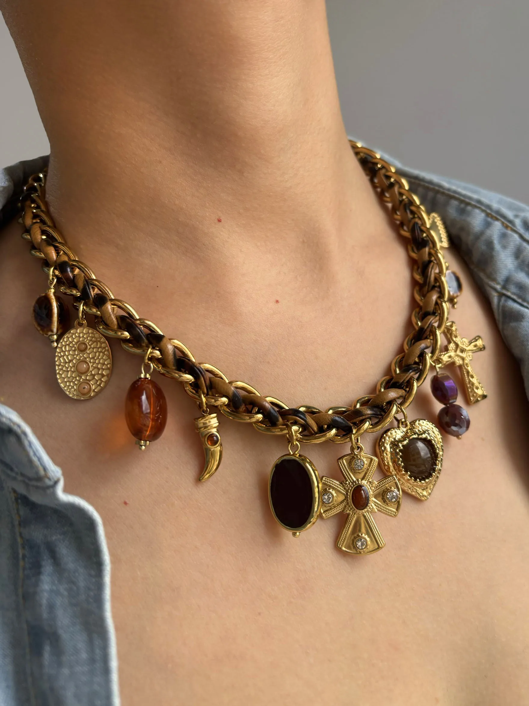 GHIDBK Vintage Mystery Interwoven Thick Necklace Rhinestone Enamel Cross Acrylic Oval Pendant Exquisite Nostalgic Gift Women