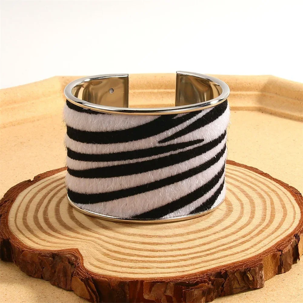 Fashionable Cool Europe America Zebra Pattern Open Bangle Bracelet Good-looking Exaggerated Minimalist Metal Retro Wide Bracelet