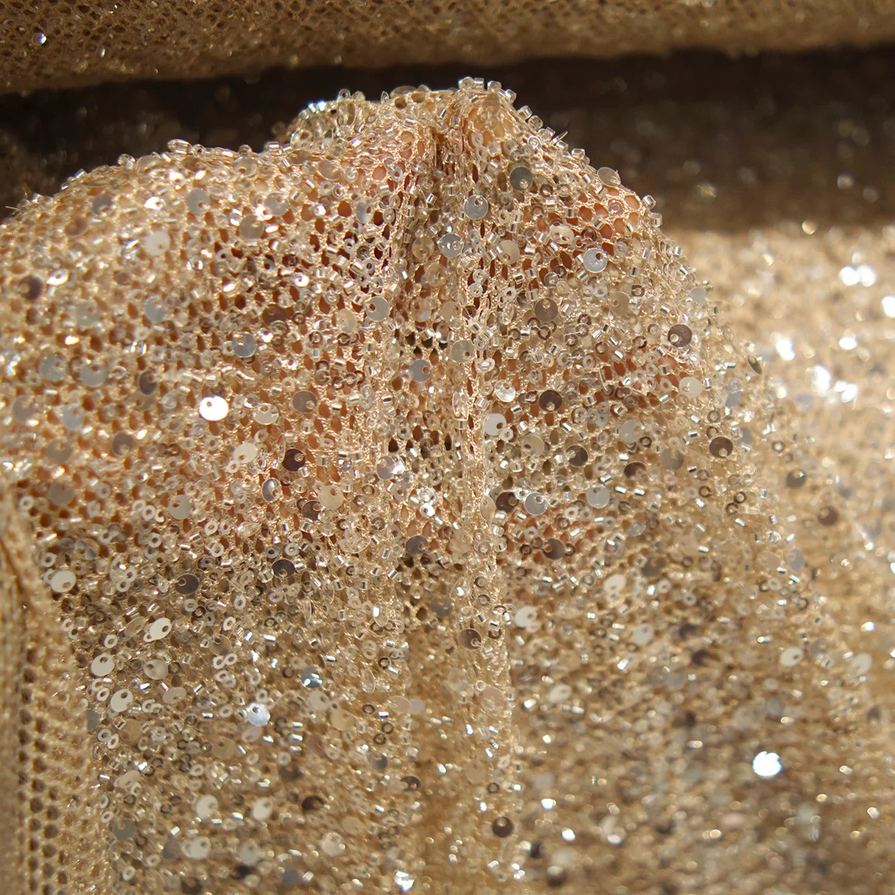 

Circular Sequin Mesh Fabric Sparkling Shiny Material For Evening Gown Banquet Dress Stage Costume DIY Fashion Decorative Cloth