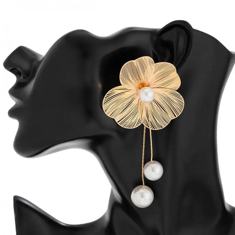 Fashion Large Flower Earring With Pearl Pendant Korean Design Stud Earrings For Women Girls Metal Jewelry Accessories Party Gift