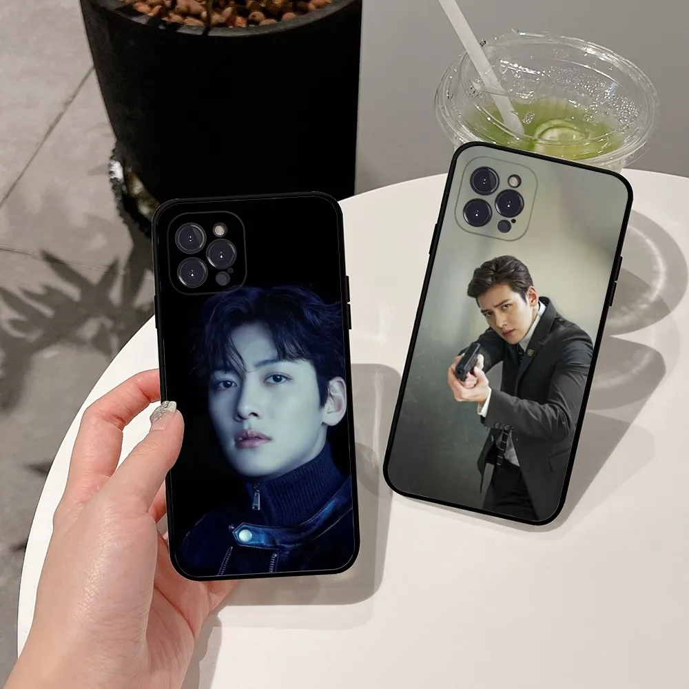 

Ji Chang W-Wook Phone Case Phone Case For Apple iPhone 15,14,13,12,11,XS,XR,X,8,7,Pro,Max,Plus,mini Silicone Black Cover