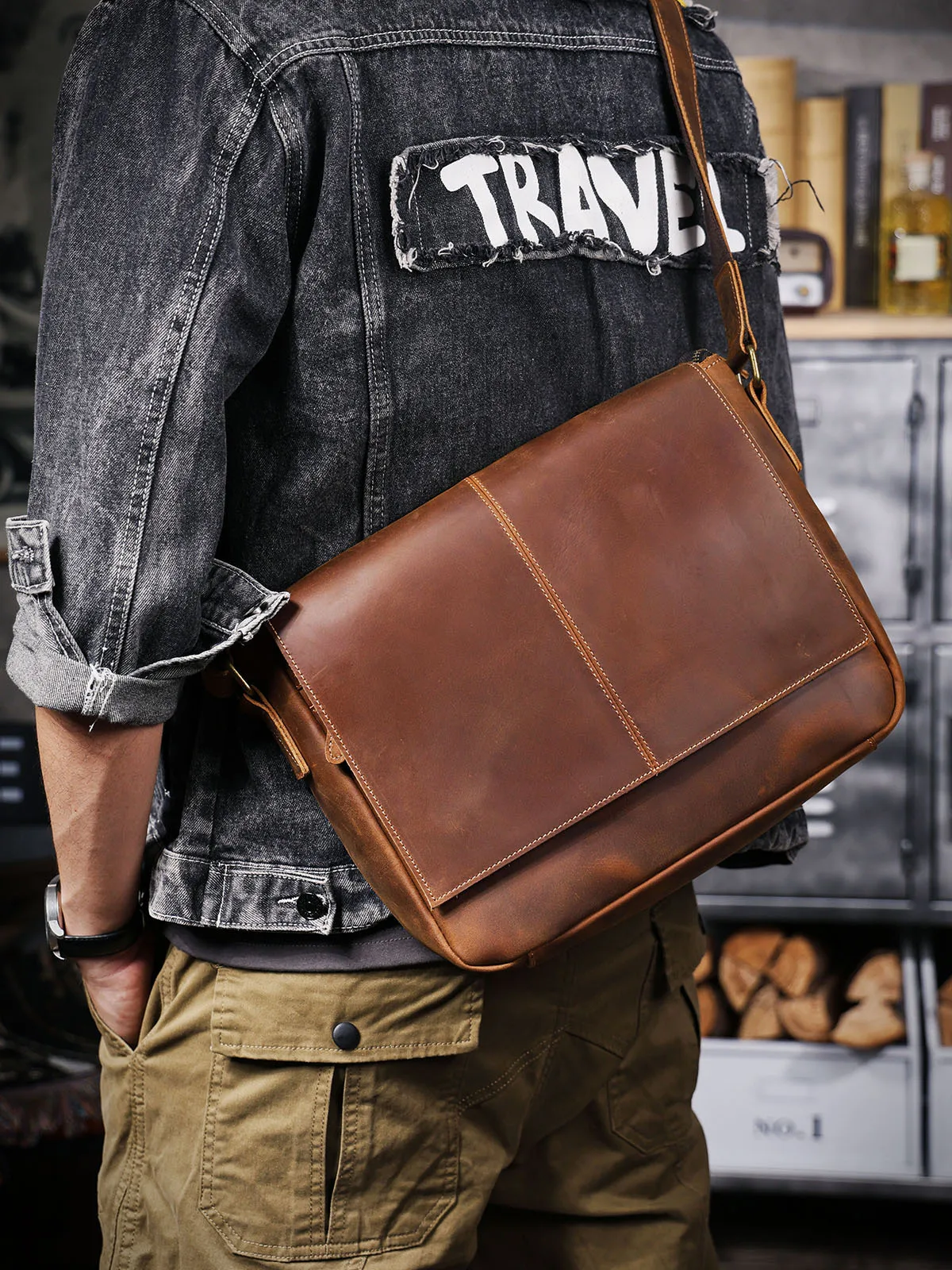 

PNDME simple vintage handmade crazy horse cowhide men's messenger bag outdoor work commuter genuine leather youth shoulder bag