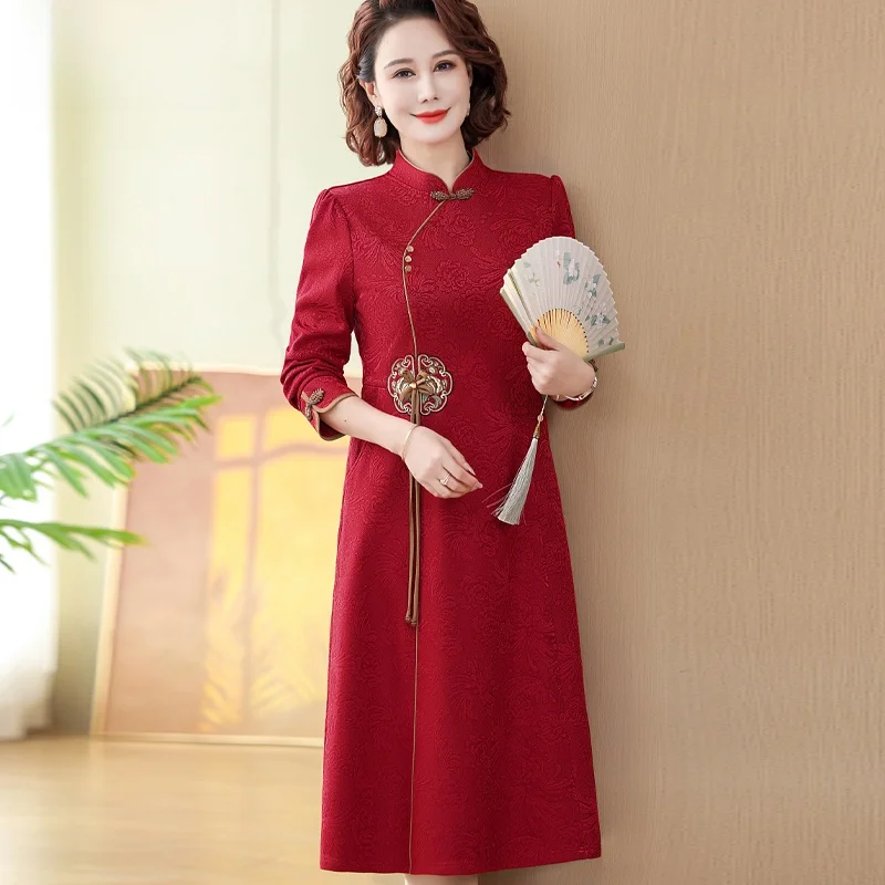 新しいチャイナドレス風ウェディングドレス、おしゃれなフィット感の旗袍ドレス、花嫁の母親のためのウェディングセレモニー用、ポリエステル素材