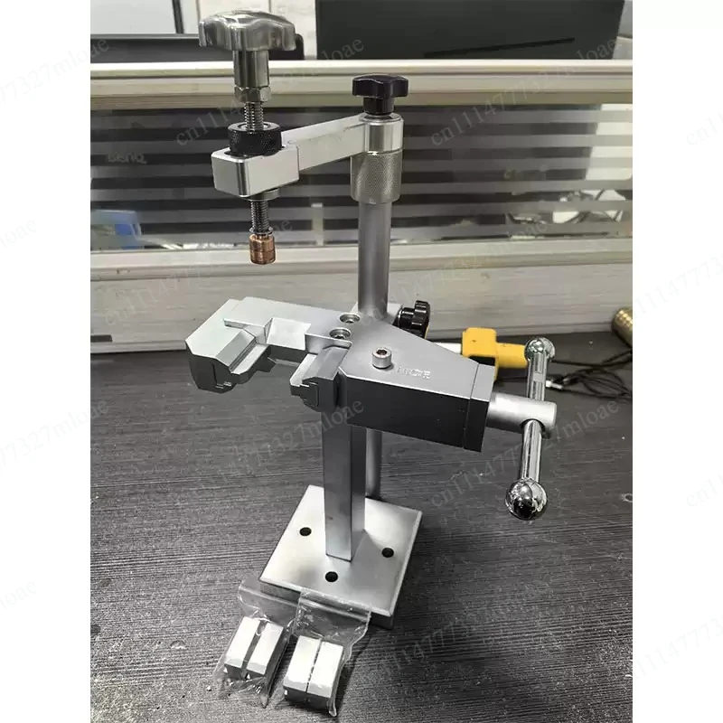 Injector Removal Tool Heavy Duty Bracket for Safe Maintenance of Injectors - with Fixed Injector Bracket
