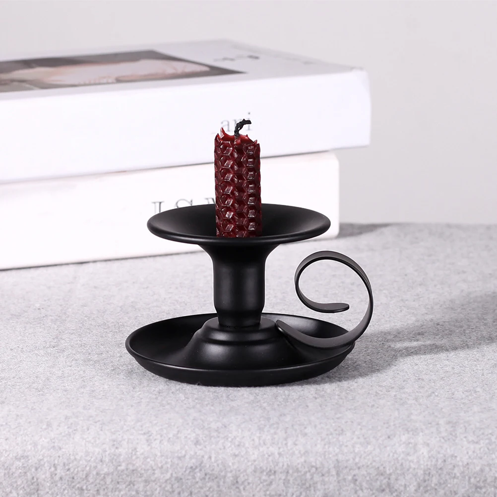 

2Pcs Metal Iron Holders Vintage Retro Candlestick Holders Romantic Atmosphere Wedding Engagement Party Holder